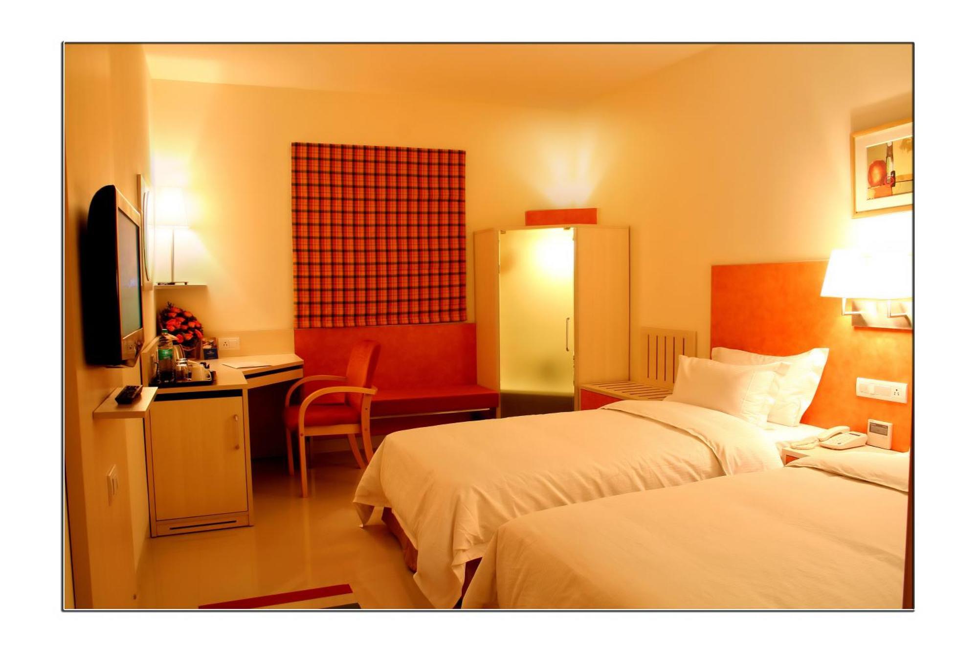 Aditya Hometel Hyderabad Room photo